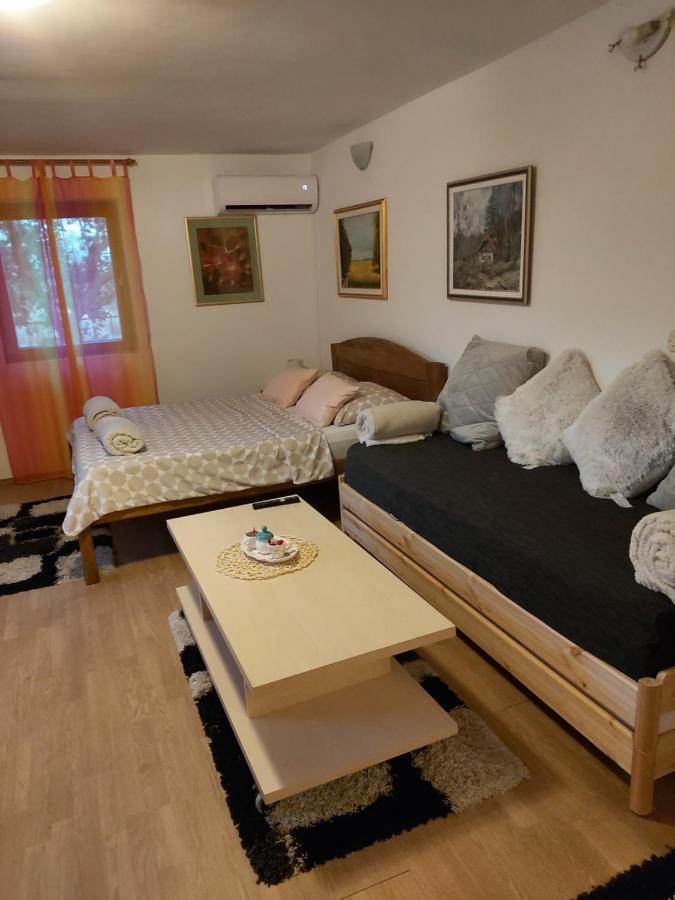 Studio Apartman Kotro Beli Manastir Εξωτερικό φωτογραφία