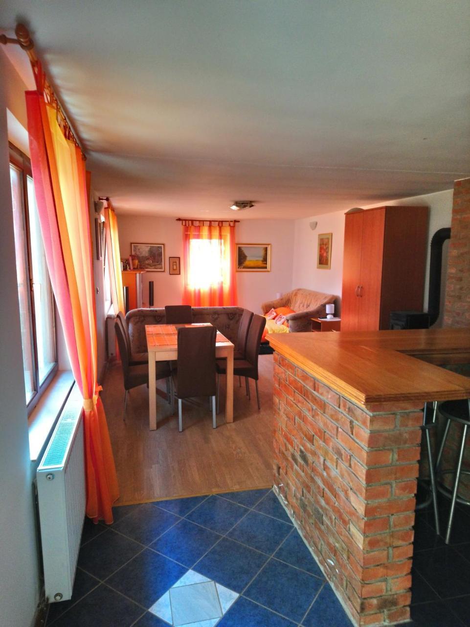 Studio Apartman Kotro Beli Manastir Εξωτερικό φωτογραφία